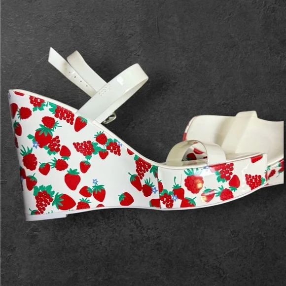 NEW Betsy Johnson White and Red Strawberry Wedges - Picture 2 of 5